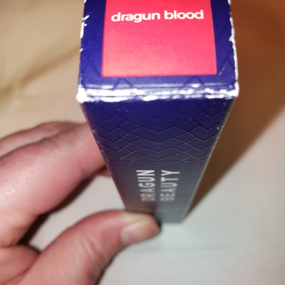 DRAGUN BEAUTY matte liquid lip in dragun blood - Picture 3 of 3